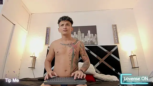toyboys1 online show from November 22, 4:15 am