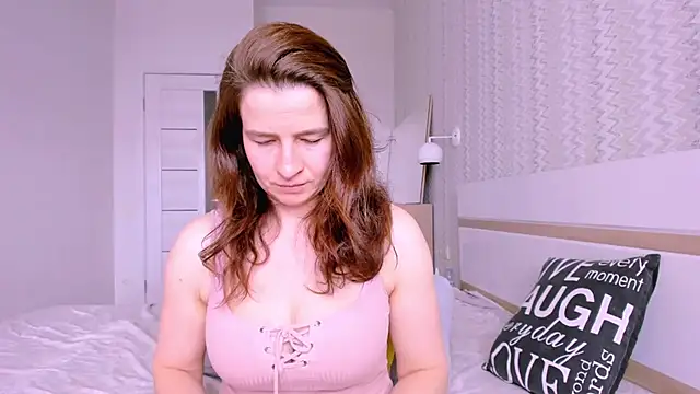   MaryLee   online show from April 16, 11:21 am