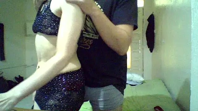 CELEna098rs707 online show from April 15, 7:25 pm