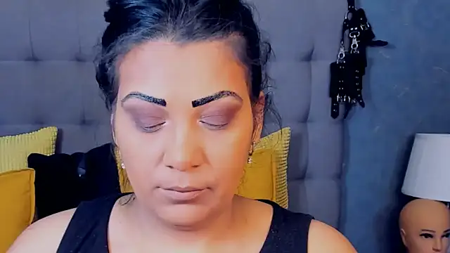 AmyCubes online show from April 29, 4:16 am