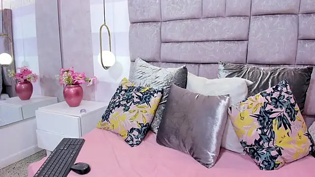 melaniee jones online show from July 29, 5:24 pm