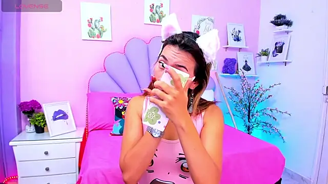 HannaPretthy online show from March 5, 11:39 am