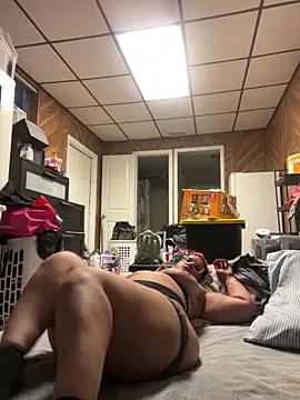 munchbutt28 online show from June 9, 12:21 am