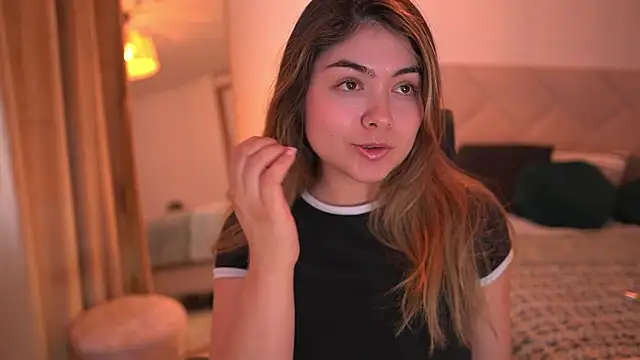 Lau Bee online show from April 18, 6:32 pm