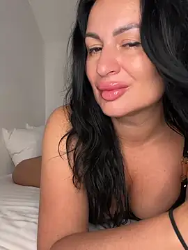 Helena7077 online show from July 16, 12:37 am