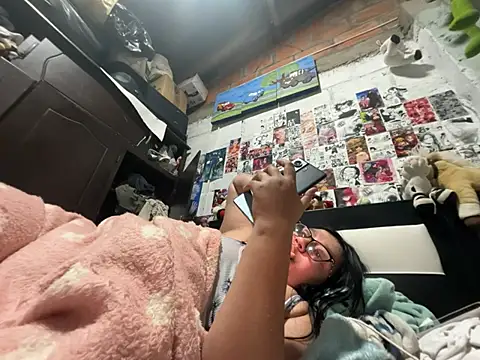 violeta 818 online show from March 11, 4:17 am