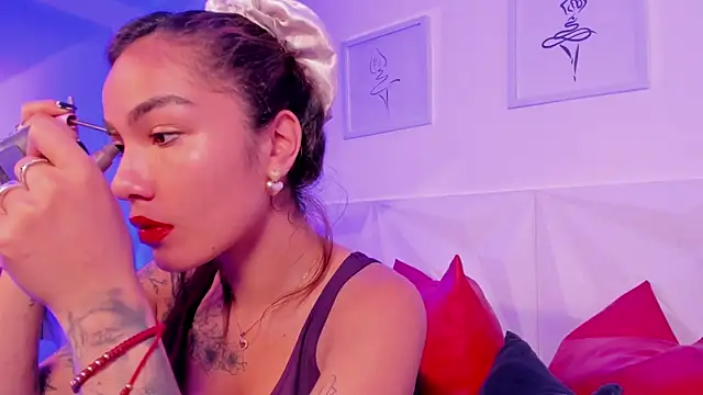 scarlet castro online show from April 17, 4:42 pm