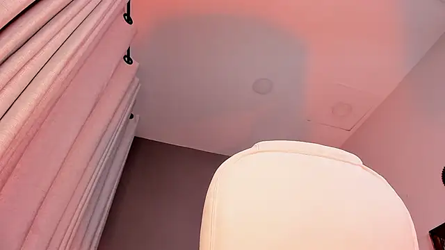 Giovanna oliveira online show from March 5, 7:26 am