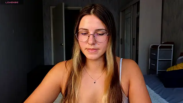 sophia euphoriaa online show from July 20, 9:01 am