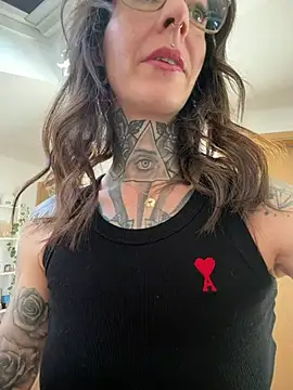 BrownieyQueen online show from February 18, 8:57 am