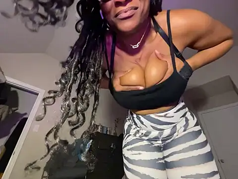 wynterheat online show from February 1, 4:11 am