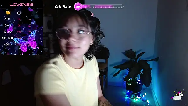 TRIXIE TANG28 online show from April 16, 11:29 pm