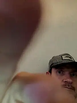 Drewpackn8 online show from April 15, 3:07 am