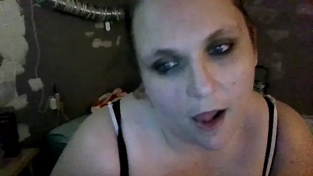 badbish777 online show from April 12, 7:38 pm