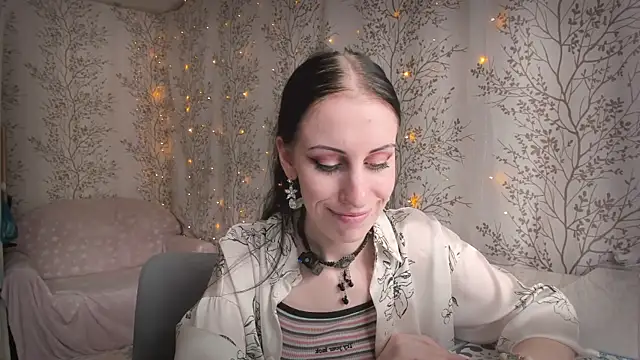 Mary0Lou online show from April 15, 6:36 am