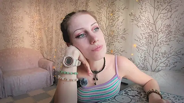 Mary0Lou online show from July 8, 8:05 am