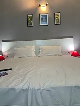 Hot royalbhabhi online show from April 22, 1:08 pm