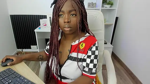  Zooee online show from March 18, 3:39 pm