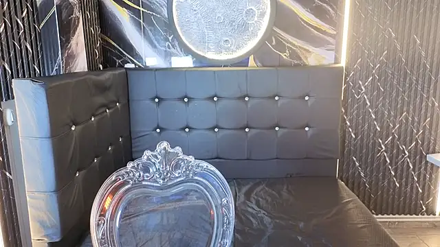 Bruja  Scarlata online show from February 16, 2:44 am