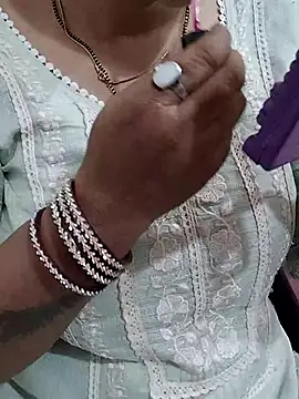 Urmila bhabhii online show from March 25, 4:06 am