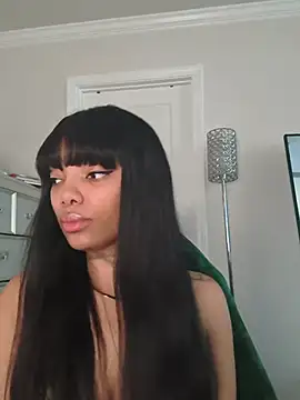 butterflybootyy online show from June 24, 6:18 pm
