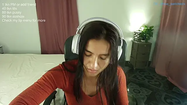 ChloeSanchezx online show from May 16, 6:16 am
