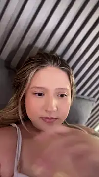 MiaPetit  online show from April 14, 7:47 pm