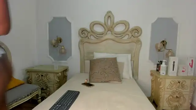  chloe adams online show from April 3, 12:25 pm