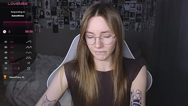 littlevildevil online show from March 29, 12:04 pm