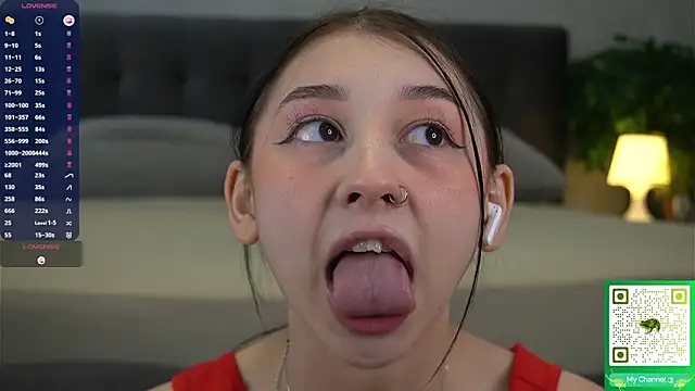 AislyEmbury online show from February 4, 6:49 am