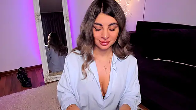 Queenofyouredreams online show from April 17, 10:34 pm