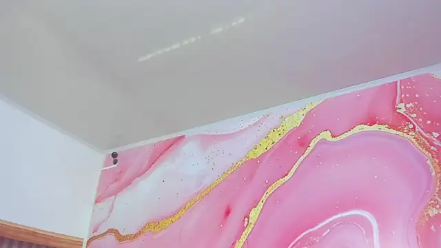 Daisy  rose online show from April 13, 3:08 am