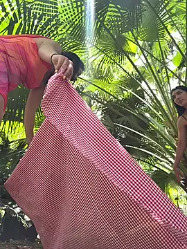 DakotaShelby online show from April 1, 5:10 pm