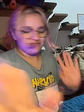 SophiaWeestt99 online show from April 12, 7:55 am