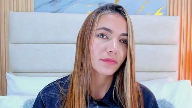 Mia Malkovaa  online show from June 1, 3:47 pm