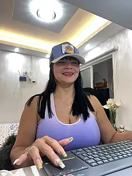 Hot beauty   online show from June 2, 7:59 pm