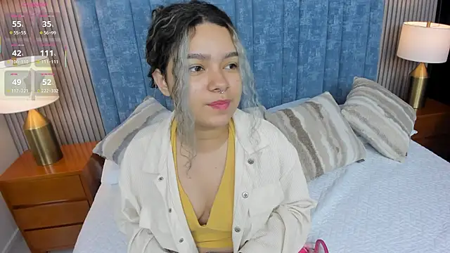 pretty sunlight  online show from April 16, 2:01 am