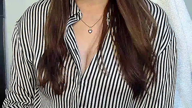 MIss-Naina online show from May 8, 2:48 am
