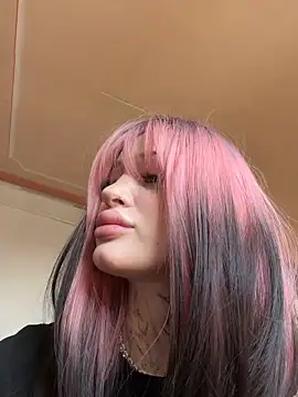 madelinexx online show from March 15, 9:11 am