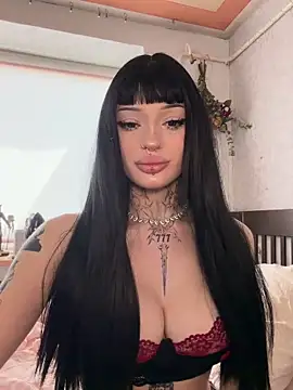 madelinexx online show from June 1, 10:50 am