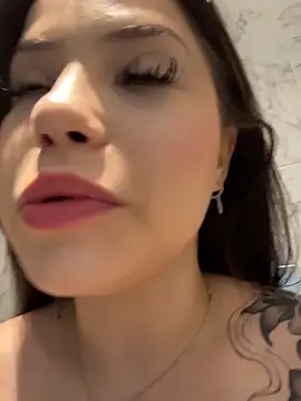 Chloe  Moon online show from April 13, 2:18 pm