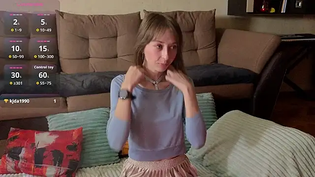 NinaNovalicious online show from June 10, 8:24 am