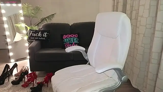 YourMarthaMayer online show from April 5, 1:54 pm