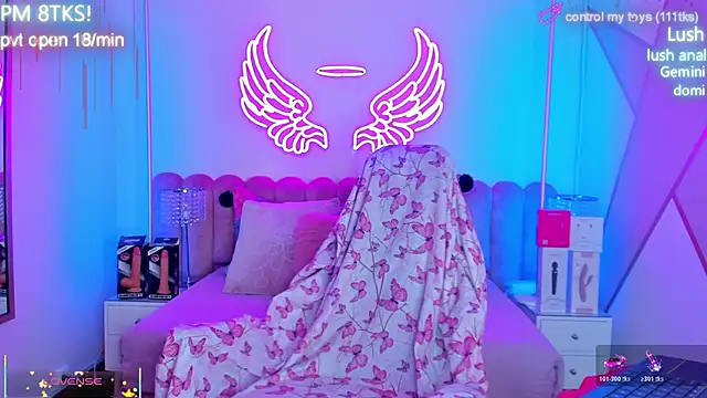 sallybrown  online show from April 24, 8:44 pm