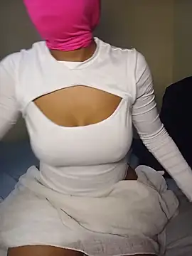 lisa larry88 online show from June 17, 10:11 pm