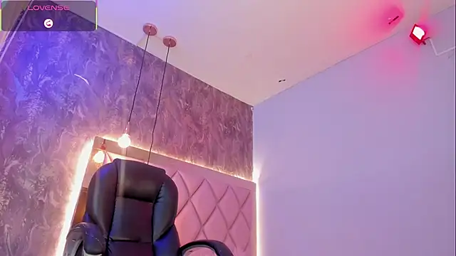 megan 100 online show from May 28, 6:50 pm