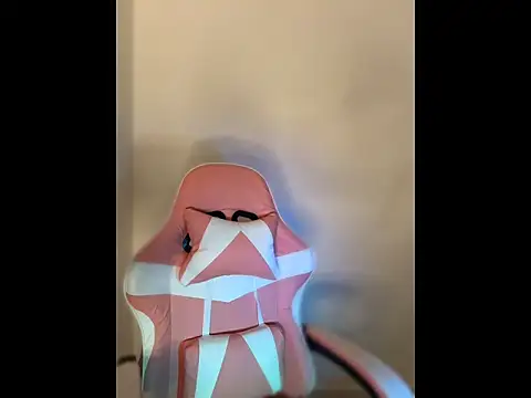 ScarletVelvetX online show from April 18, 3:20 am