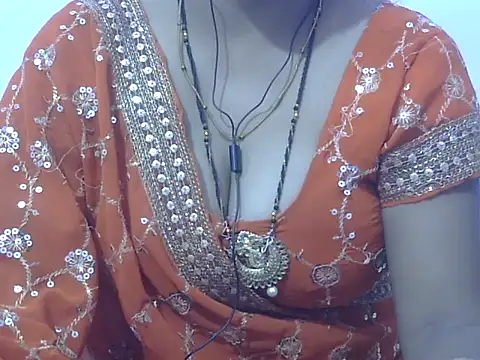 HOT-SEEMAA online show from May 1, 6:55 pm