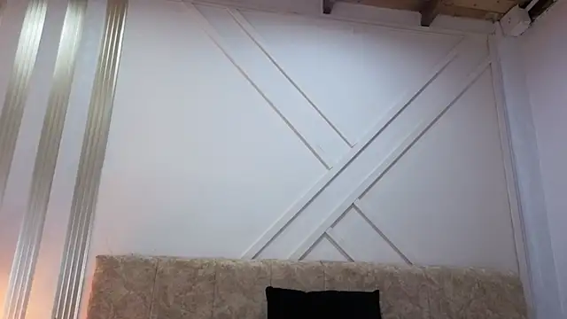 ashley  foxx  online show from March 31, 2:50 pm