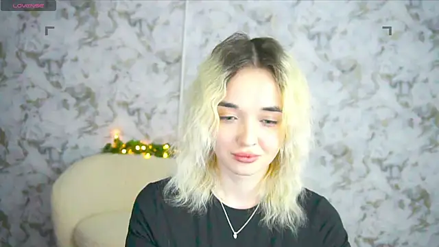 Ashley S online show from May 15, 11:29 pm